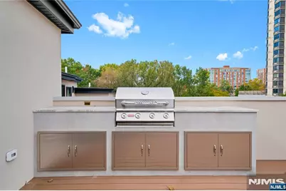 470 Palisades Boulevard, Fort Lee, NJ 07024 - Photo 43