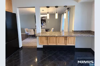 93 Hillside Avenue, Hasbrouck Heights, NJ 07604 - Photo 5