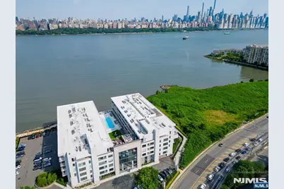 3 Somerset Lane 504 #504, Edgewater, NJ 07020 - Photo 3
