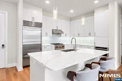 3 Somerset Lane 504 #504, Edgewater, NJ 07020 - Photo 5