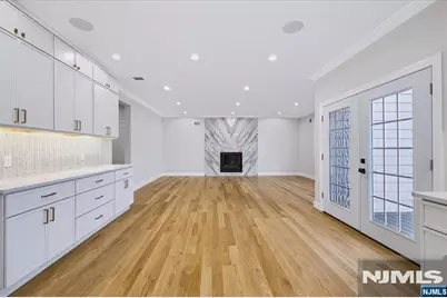 578 Pine Avenue, Saddle Brook Township, NJ 07663 - Photo 17