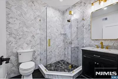 578 Pine Avenue, Saddle Brook Township, NJ 07663 - Photo 21