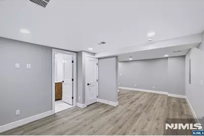578 Pine Avenue, Saddle Brook Township, NJ 07663 - Photo 45