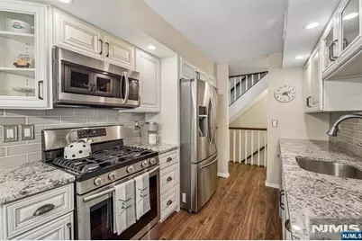 3811 Melville 3811 #3811, Mahwah, NJ 07430 - Photo 13