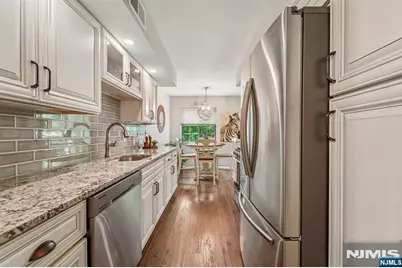 3811 Melville 3811 #3811, Mahwah, NJ 07430 - Photo 15