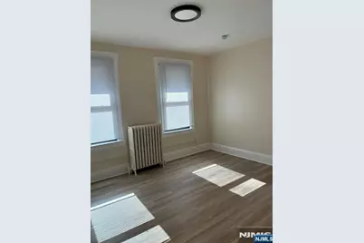 90 Bergen Avenue 2nd Floor #2nd floor, Ridgefield Park, NJ 07660 - Photo 9