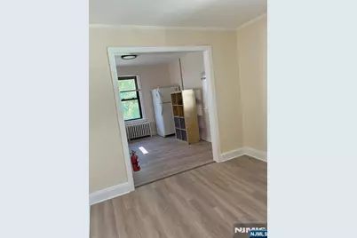 90 Bergen Avenue 2nd Floor #2nd floor, Ridgefield Park, NJ 07660 - Photo 7