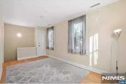 27 Valley Road 2 #2, Montclair, NJ 07042 - Photo 7