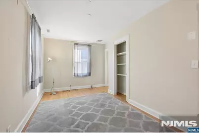 27 Valley Road 2 #2, Montclair, NJ 07042 - Photo 3