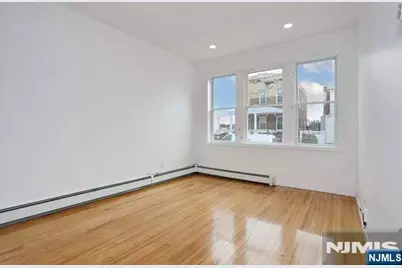7 Farnham Avenue, Garfield, NJ 07026 - Photo 9