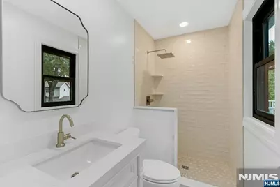 19 Midland Avenue, Hillsdale, NJ 07642 - Photo 23