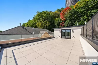 392 Undercliff Avenue, Edgewater, NJ 07020 - Photo 45