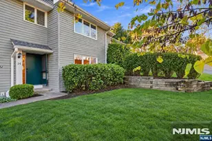 14 Parsons Ct, Mahwah, NJ 07430 - Photo 1