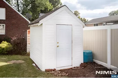 218 Hickory Avenue, Bergenfield, NJ 07621 - Photo 25