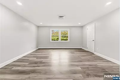 282 Farnham Avenue, Lodi, NJ 07644 - Photo 3