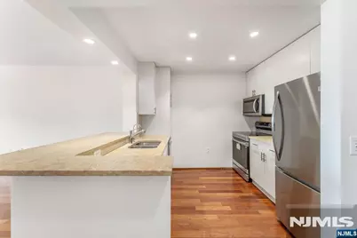 2305 City Place, Edgewater, NJ 07020 - Photo 5