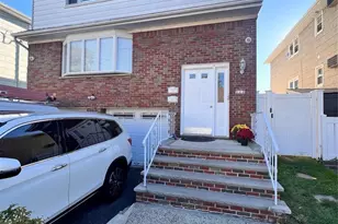 322 Roosevelt Ave, Lyndhurst Township, NJ 07071 - Photo 1