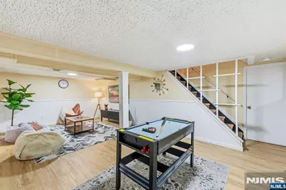 454 Lasalle Avenue, Hasbrouck Heights, NJ 07604 - Photo 17