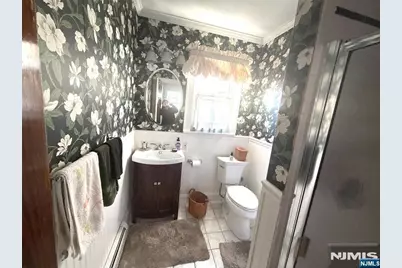 392 Highland Avenue, Wood Ridge, NJ 07075 - Photo 9