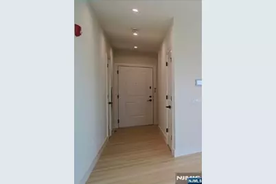 401 Central Boulevard 2C #2C, Palisades Park, NJ 07650 - Photo 5