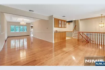 32 Clinton Lane, Wayne, NJ 07470 - Photo 7