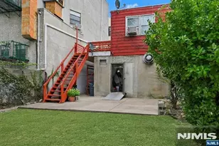 6803 Park Ave, Guttenberg, NJ 07093 - Photo 11