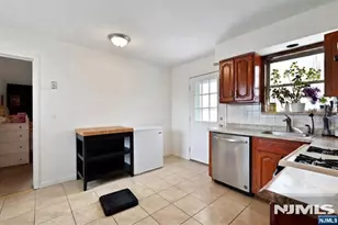 6803 Park Ave, Guttenberg, NJ 07093 - Photo 9