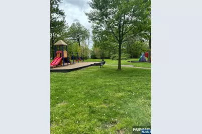 613 Martense Avenue, Teaneck Township, NJ 07666 - Photo 27