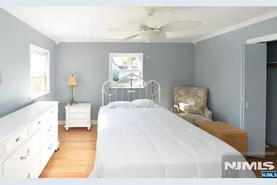 56 Wyandotte Avenue, Dumont, NJ 07628 - Photo 17