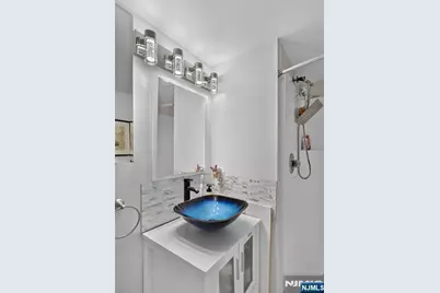38 Moonachie Road 315 #315, Hackensack, NJ 07601 - Photo 19