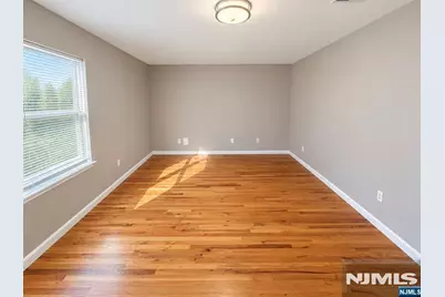 80 Cutler Street, Newark, NJ 07104 - Photo 7
