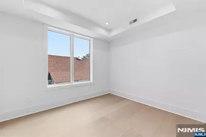 1017 Kingsland Lane, Fort Lee, NJ 07024 - Photo 27