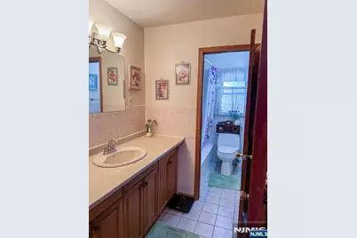 32 Esplanade Drive, Hillsdale, NJ 07642 - Photo 17