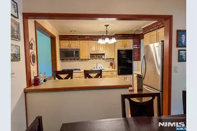 32 Esplanade Drive, Hillsdale, NJ 07642 - Photo 9