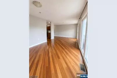 125 The Promenade 125 #125, Edgewater, NJ 07020 - Photo 3