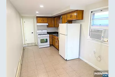 228 Cleveland Avenue, Harrison, NJ 07029 - Photo 5