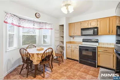 31 Astor Court, Sayreville, NJ 08872 - Photo 7