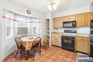 31 Astor Ct, Sayreville, NJ 08872 - Photo 7