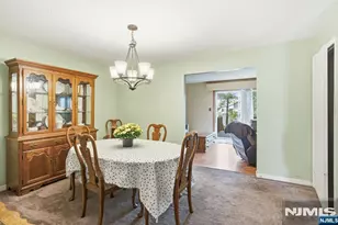 31 Astor Ct, Sayreville, NJ 08872 - Photo 5