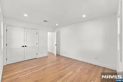 11-17 Harrison Drive, Fair Lawn, NJ 07410 - Photo 15