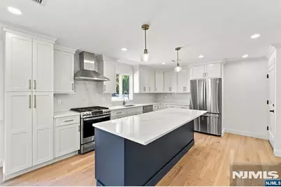 11-17 Harrison Drive, Fair Lawn, NJ 07410 - Photo 9