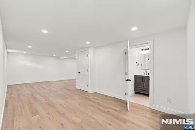 11-17 Harrison Drive, Fair Lawn, NJ 07410 - Photo 33