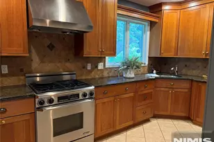 37 Columbus Ave, Harrington Park, NJ 07640 - Photo 7