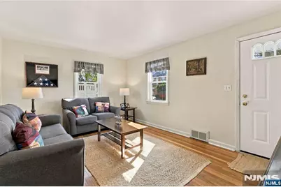 164 Arlington Boulevard, North Arlington, NJ 07031 - Photo 7