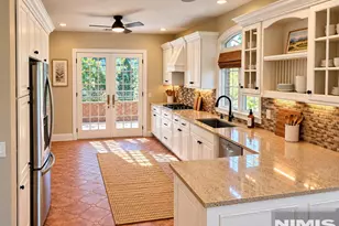 546 Art Ln, Ridgefield, NJ 07657 - Photo 5