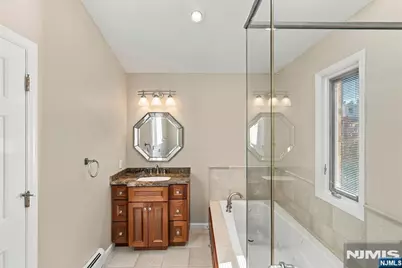 456 Glen Avenue A #A, Palisades Park, NJ 07650 - Photo 17