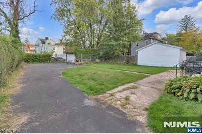 46 Oakland Terrace, Newark, NJ 07106 - Photo 5