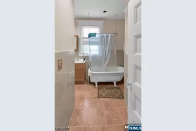 46 Oakland Terrace, Newark, NJ 07106 - Photo 21