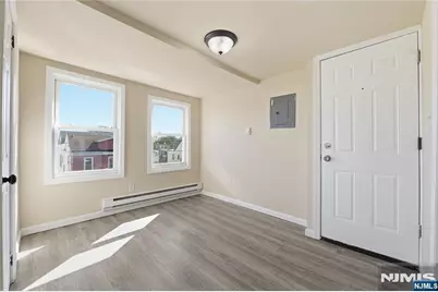 279 Ridgewood Avenue 3 #3, Newark, NJ 07112 - Photo 5