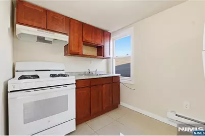 279 Ridgewood Avenue 3 #3, Newark, NJ 07112 - Photo 11